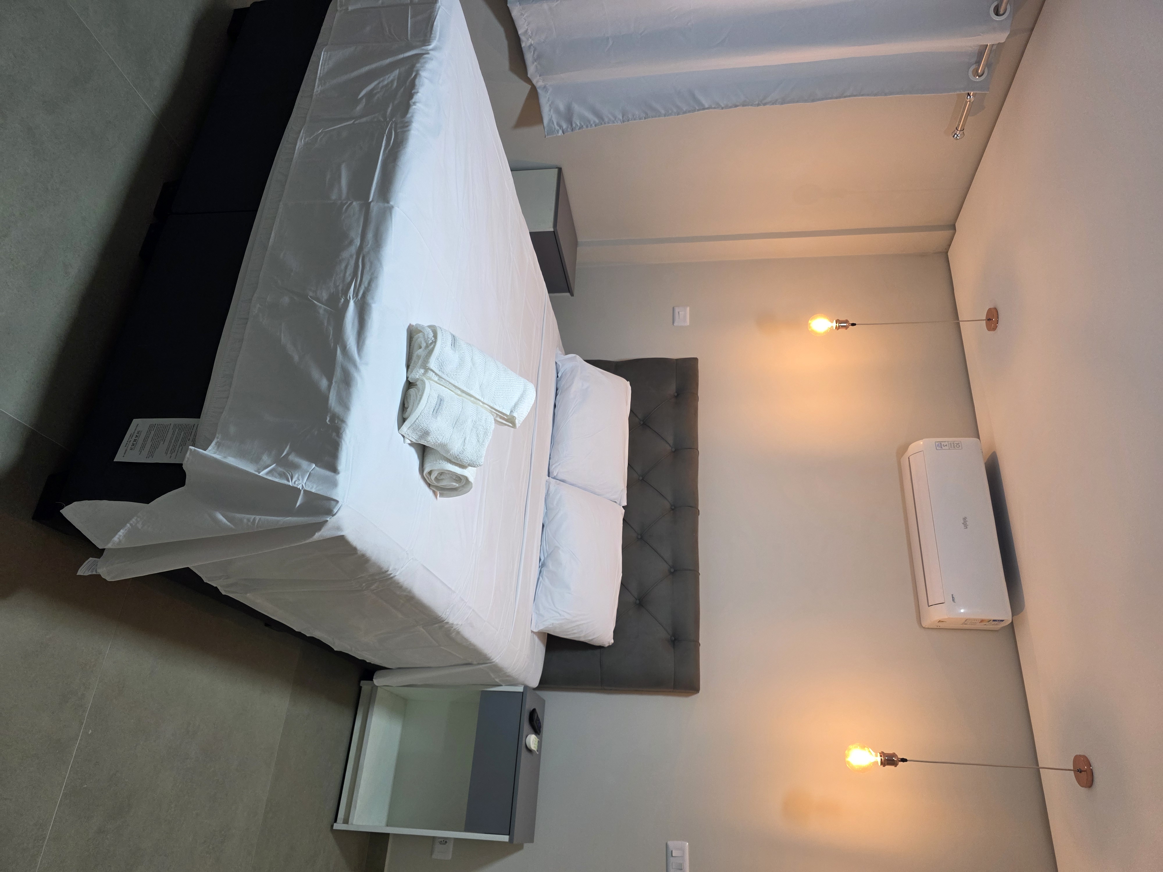 Interior do SNT Studio equipado